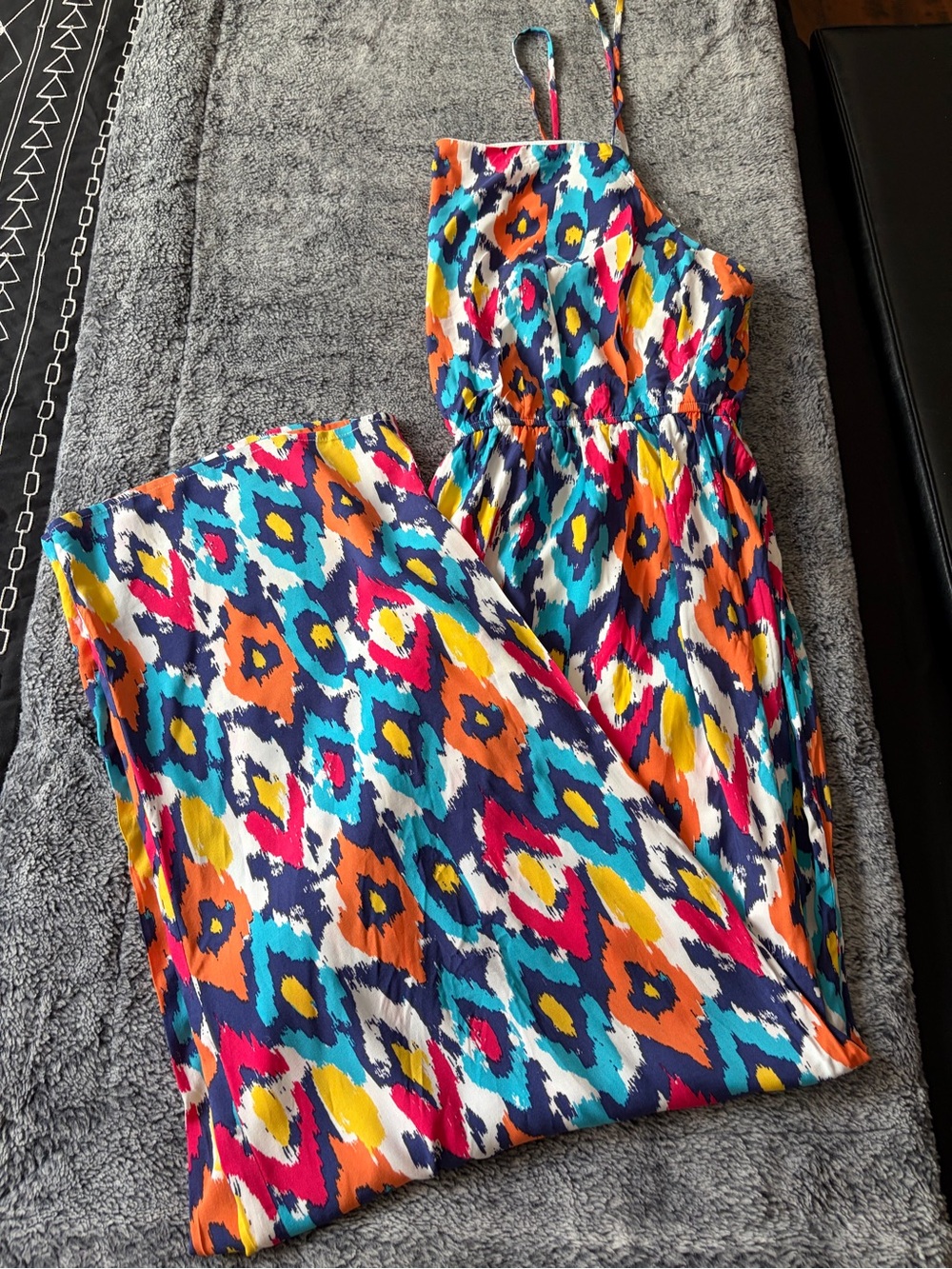 Bright Multi-Color Sleeveless Printed Jumpsuit - Picture 2 of 10